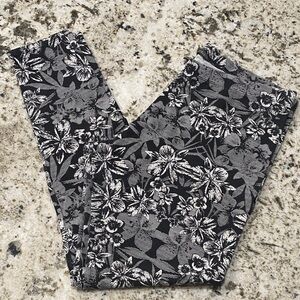 Victoria's Secret Black and Gray Floral Leggings